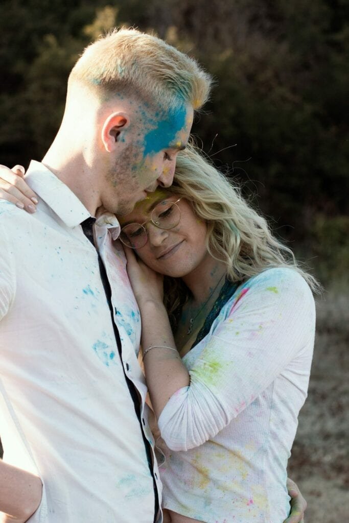 séance photo couple poudre holi