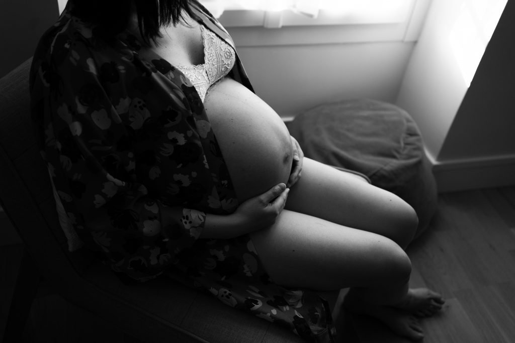 séance photo grossesse à domicile