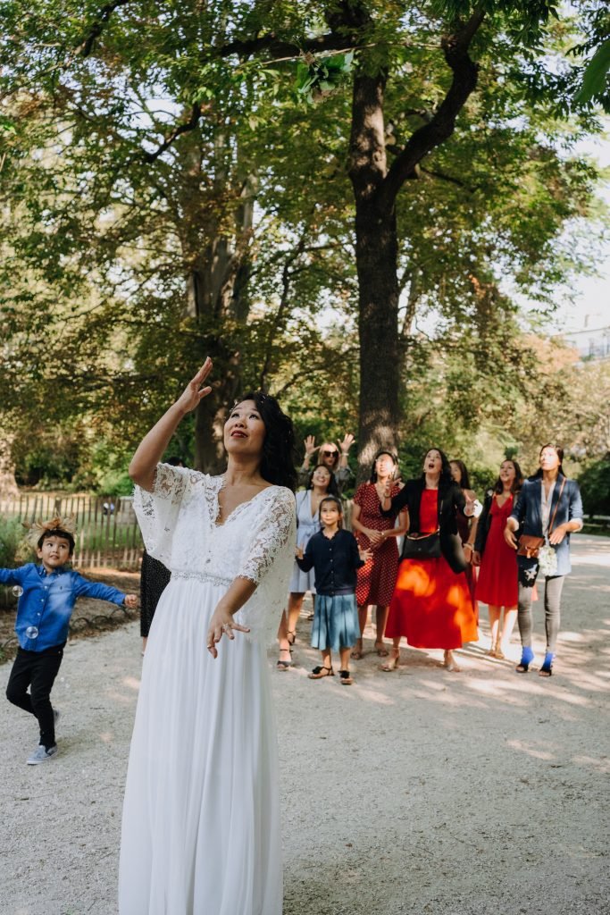 jet de bouquet square des batignolles