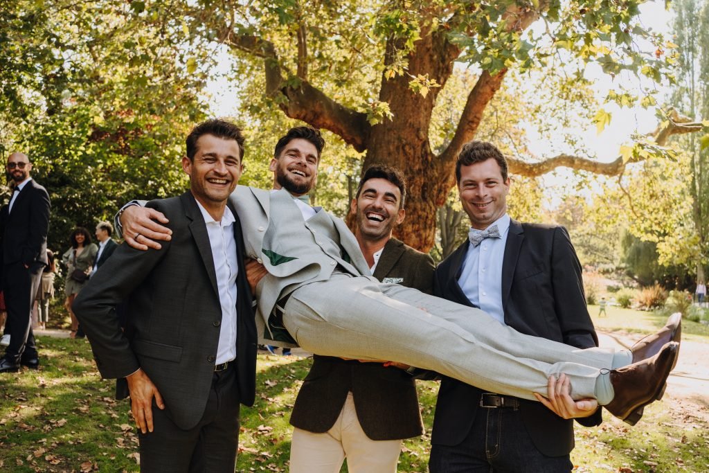 photos de groupe mariage fun