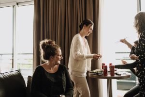 préparatifs de la mariée à l'hotel