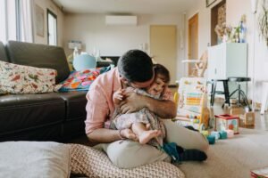 moment en famille à la maison